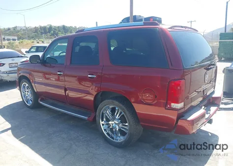 2003 Cadillac Escalade Standard z USA, uszkodzony, nr VIN 1GYEC63T63R223370